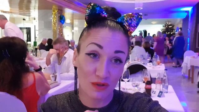 НОВЫЙ ГОД В ВЕНГРИИ, КУРОРТ ХЕВИЗ. ОТМЕЧАЕМ В ОТЕЛЕ THERMAL HÉVÍZ ENSANA. ПРОГРАММА, БУФЕТ, ОБЗОР