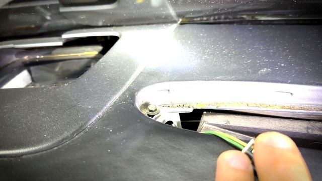 DIY Hacks: Fixing your c5 heads up display in a flash! смотреть онлайн