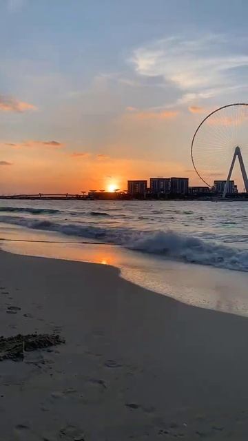 Красочный закат на Dubai JBR смотреть онлайн