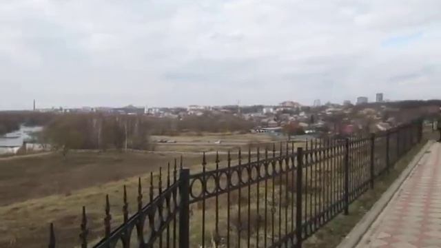 Смотровая площадка у Высоцкого монастыря, Серпухов