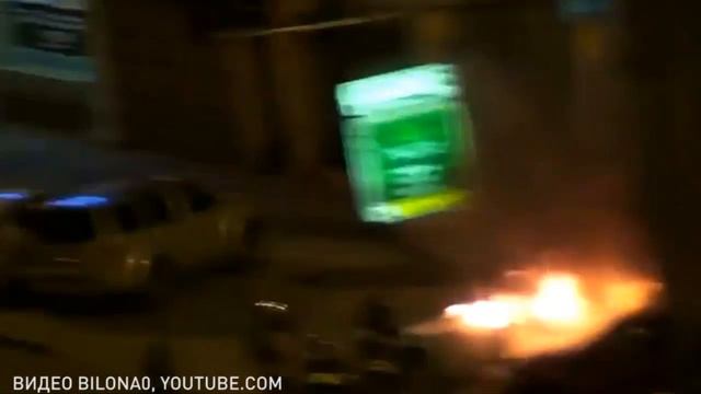 Третью за ночь машину сожгли в Москве