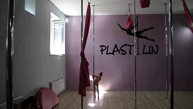 Козловская Лиза (pole dance) смотреть онлайн