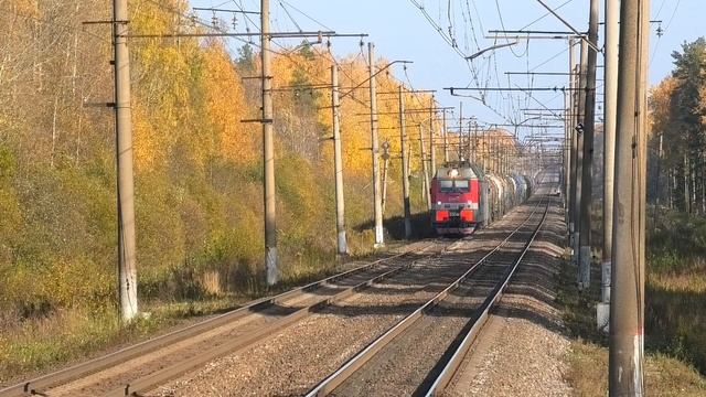 3ЭС4К-043 с грузовым поездом следует через о.п. Русановская смотреть онлайн