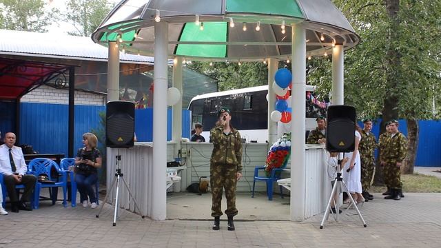 Месяц май, Ивченко Елена, красная гвоздика смотреть онлайн