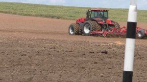 МТЗ 3522 Беларус  культивируют поле ч 2  2019