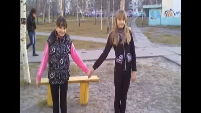Одеваем adidas и танцуем под хард басс:D смотреть онлайн