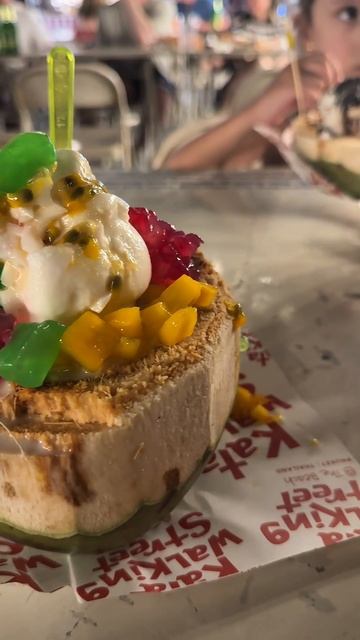 Мороженное в кокосе в Таиланде пробовали? смотреть онлайн