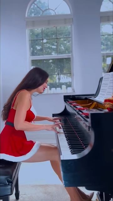 Lola - Have Yourself a Merry Little Christmas смотреть онлайн