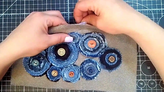 Новости Дзена. Ухожу ли я? И как красиво применить маленькие лоскуточки Денима
#shorts #пэчворк смотреть онлайн