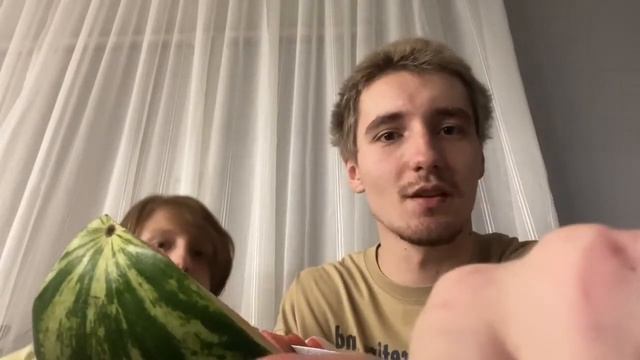 ДАНОН ЗАСТАВИЛ БРАТА МАТЕРИТЬСЯ