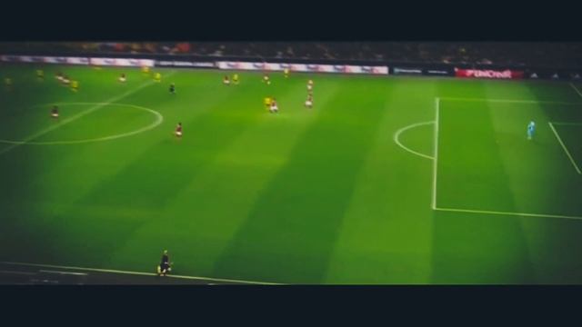 Великолепный гол в исполнении Ройса смотреть онлайн