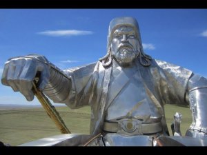 Улан Батор - город юрт и небоскребов