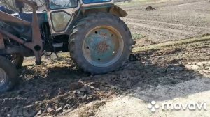 ЮМЗ с куном и навозоразбрасователем нам пришёл на помощь