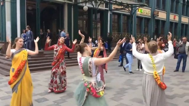 Харинама 3/7 на ст. м. Новослободская 05.07.2019 смотреть онлайн