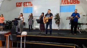 Власть и сила в имени Иисуса (песня)