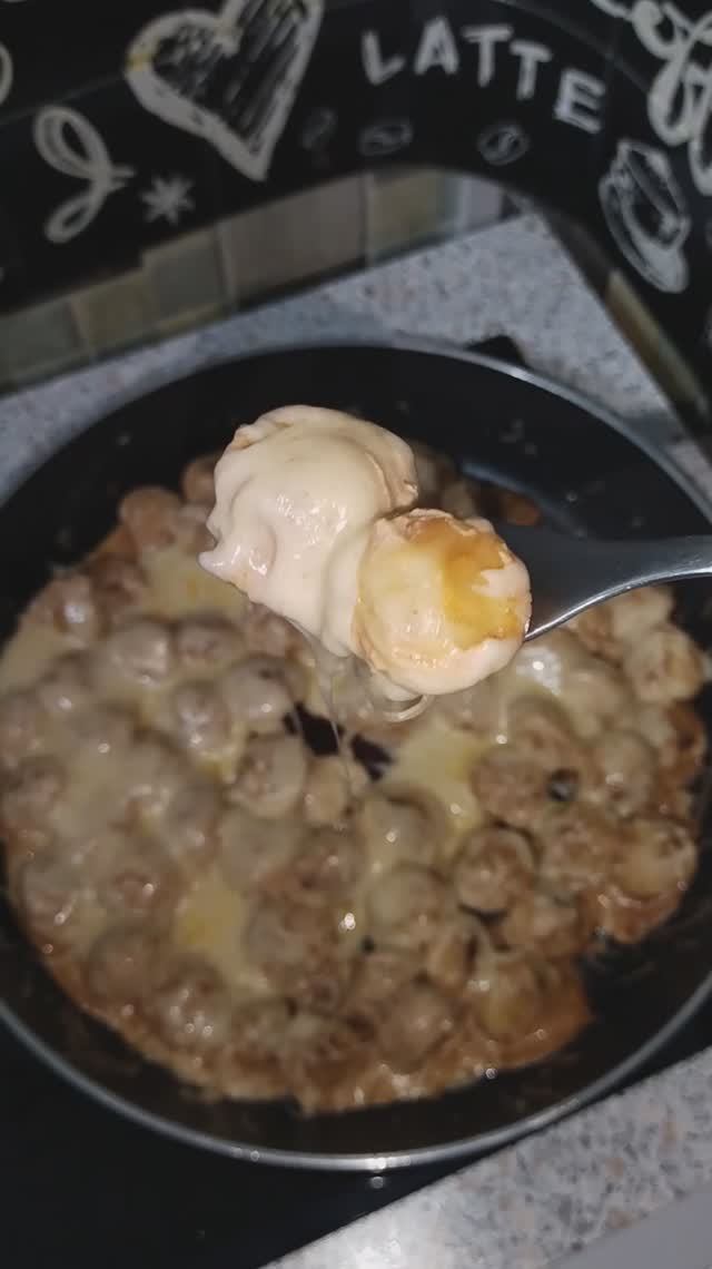 Жареные пельмени с соусом барбекю!