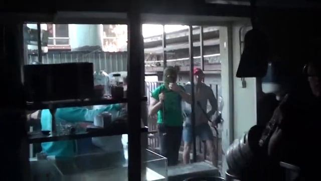 Рейдерский захват кафе Хачапури смотреть онлайн