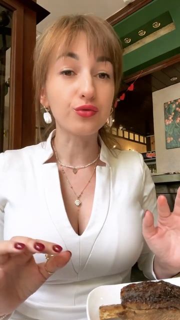 Место: Астана, ресторан Рио Блюдо: говяжье ребра в чесночно-медовом соусе Стоимость: 5.900 тенге смотреть онлайн