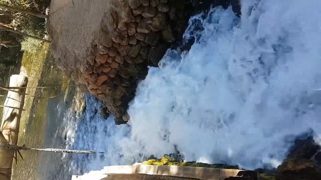 водопады в горах. Бени Миляль. voyage au maroc смотреть онлайн
