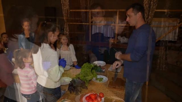 И так, краткий обзор. Урок №1 в "Школе Юного Кулинара" студии DIVOS. Октябрь 2017г. смотреть онлайн