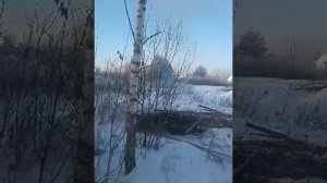 Взрывается газовый баллончик.