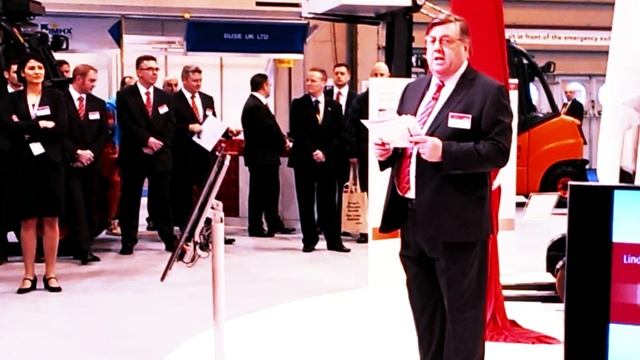 Richard Noble with Linde at IMHX 2013 смотреть онлайн