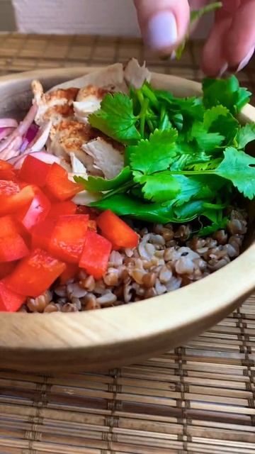 Боул с гречкой #shorts#ппрецепты#боул#правильноепитание#здороваяеда#боулсгречкой смотреть онлайн