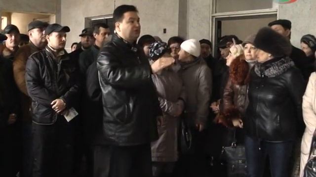 Рабочие Армлита требуют национализировать завод. смотреть онлайн