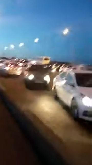 Пробка перед мостом Александра Невского. Время развода мостов смотреть онлайн