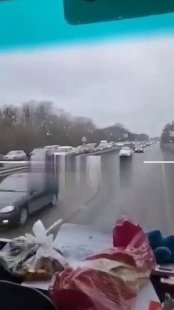 уезжают, сваливают, ещё верят в победу 🤭 смотреть онлайн