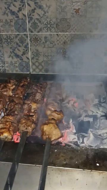 шашлык в Ингушетии. Кафе Ихватун. Назрань смотреть онлайн