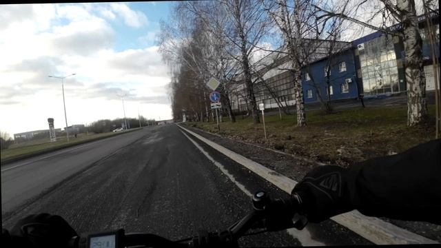 Вчера за мной здесь гналась собака... смотреть онлайн