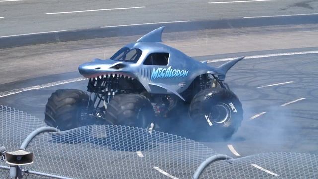 Megalodon Monster Truck Donuts | Halifax 2018 смотреть онлайн