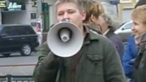 Провокатор Волхонский на пикете в Ярославле