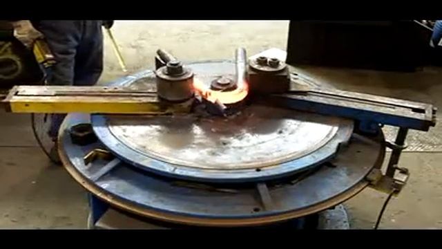 Hot Bending a Large U Bolt mpeg1video смотреть онлайн