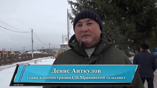 Новогодняя ель. смотреть онлайн