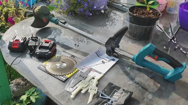 Аккумуляторный триммер сборка и проверка.