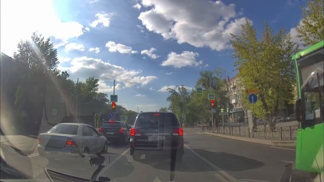 Движение на автомобиле по Тюмени смотреть онлайн