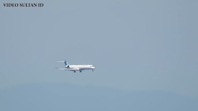 Duo Garuda Indonesia !!! Boeing & Bombardier Landing Di Bandara Sentani Jayapura Papua