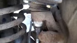 Выпрессовываем шаровые подручными средствами на ваз 2101-06.