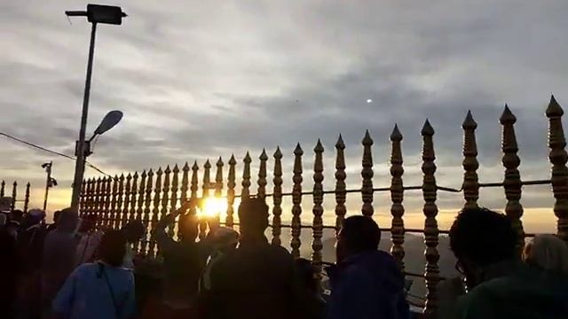 Пик Адама. монахи, солнце, красотааааааааа