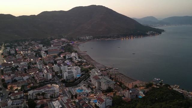 МармарисМа́рмарис (тур. Marmaris) — город-порт и курорт в Турции. смотреть онлайн