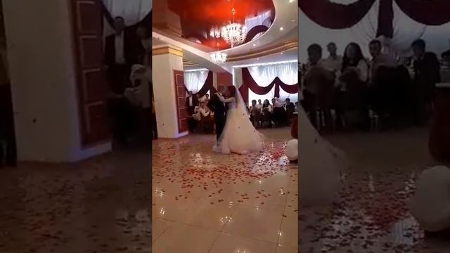 Весільний танець смотреть онлайн