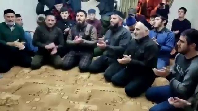 Когаш куьйгаш д1адихкина и вай Хьажи вигна хилла.