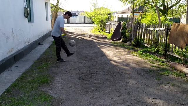 Freestyle of football skills, футбольные финты,набиваю смотреть онлайн