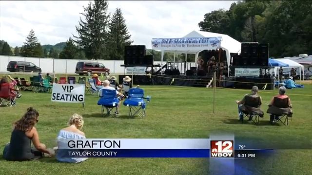Grafton hosts Born and Bred Music Fest смотреть онлайн