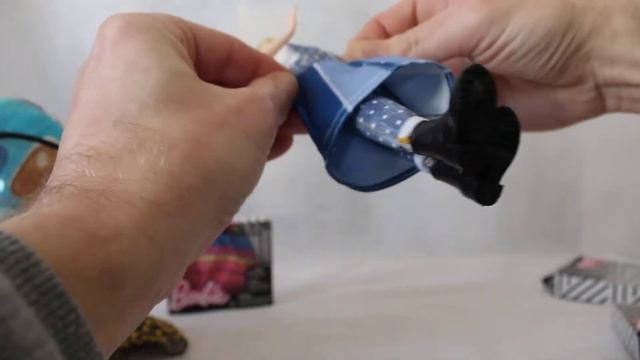 Barbie Fashion's from Poundland With Stitchy Reviews Unboxing смотреть онлайн