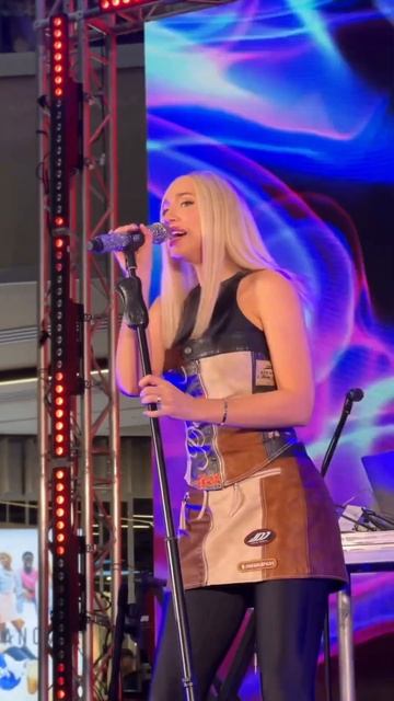 Это правда её голос?! #miaboyka