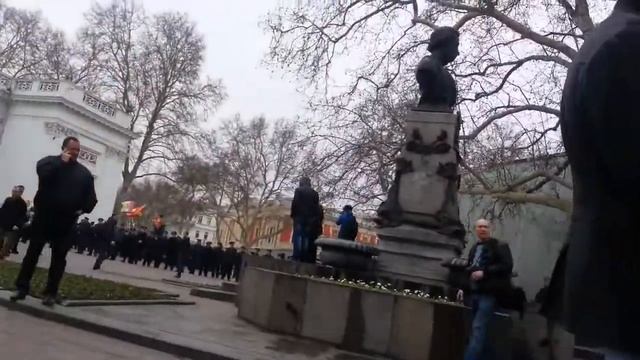 Грызня майданутых с правосеками. 19 04 2014 смотреть онлайн