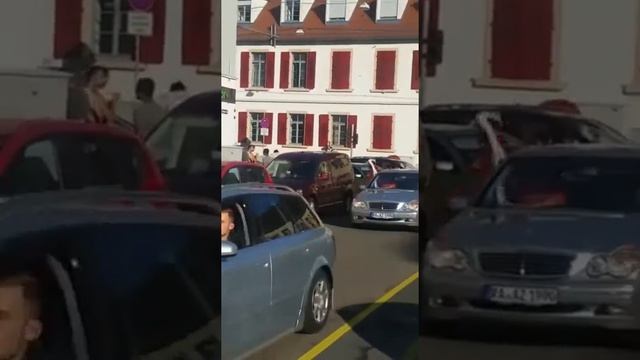 Германия празднует победу России в матче с Испанией.ЧМ 2018